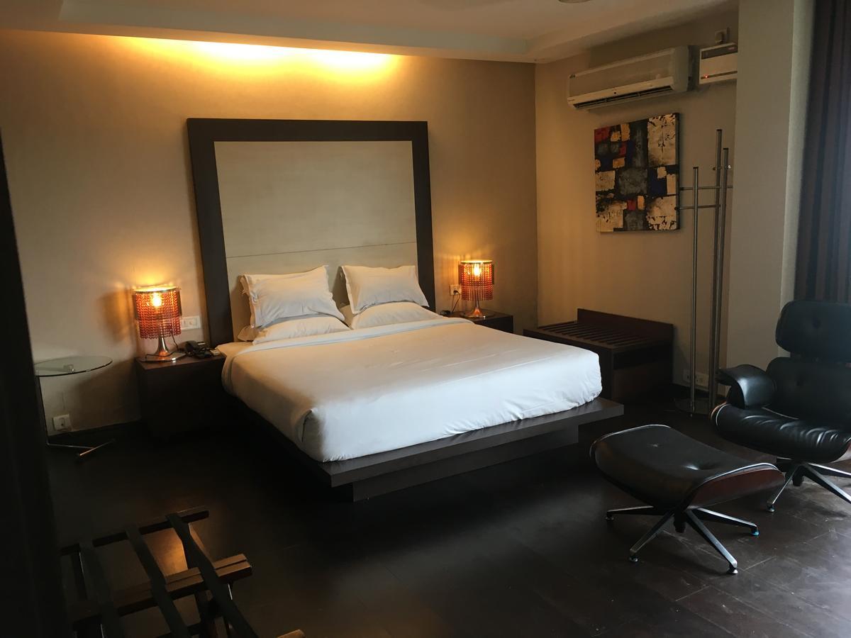 Hotel Md'S Continental Jorhāt Екстериор снимка